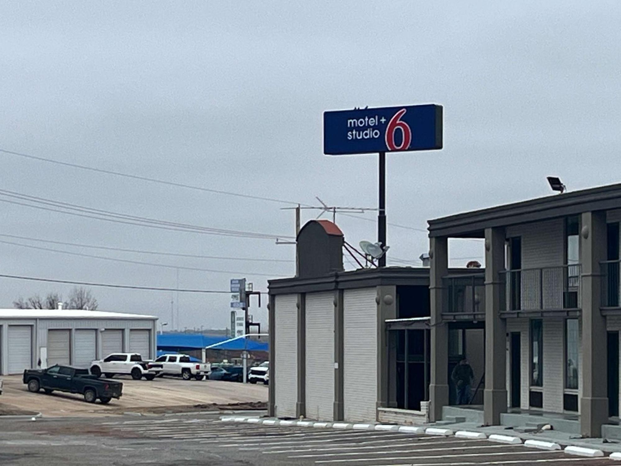 Motel 6 Chickasha, Ok Екстер'єр фото